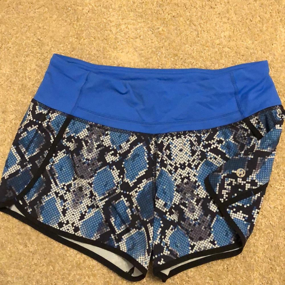 Lululemon High Waisted 4” shorts!